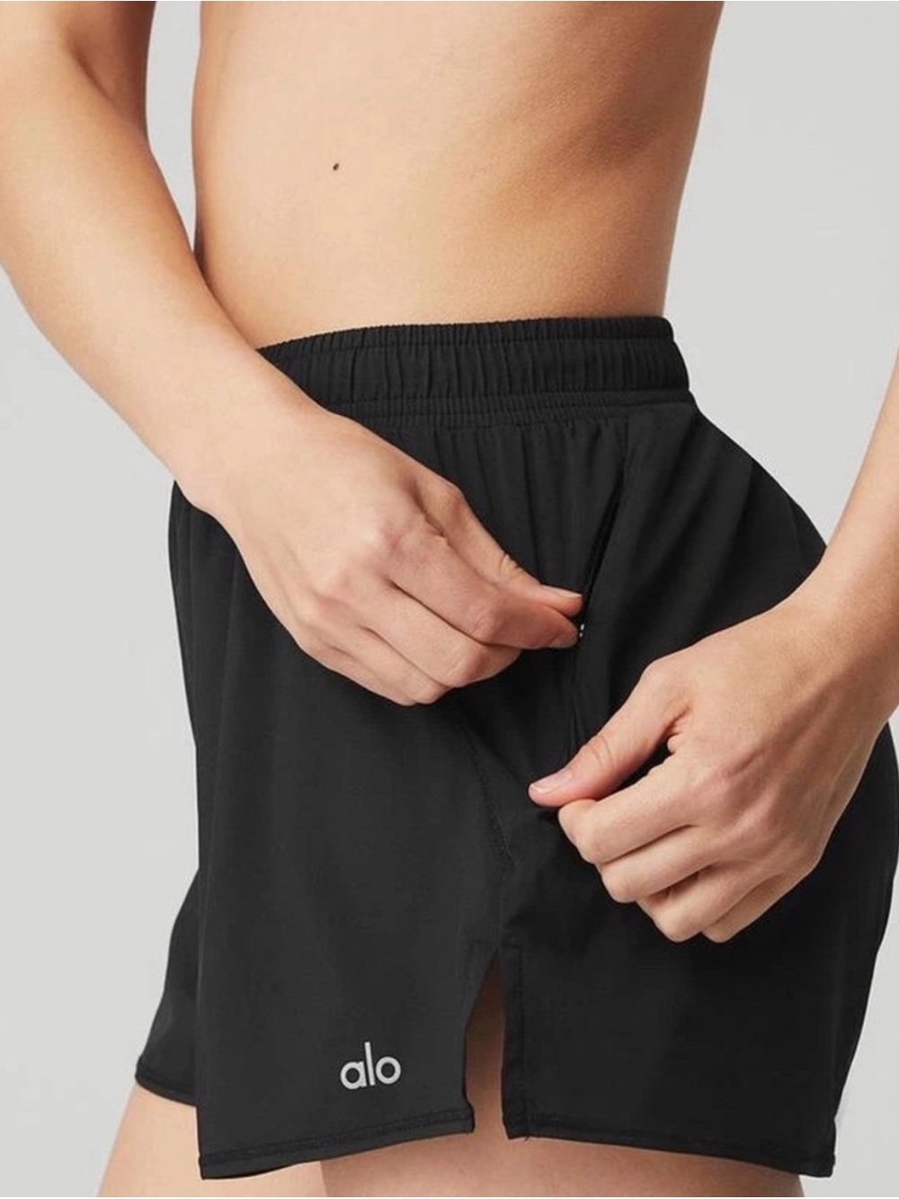 ALO Yoga- Stride Short - Black Size XS